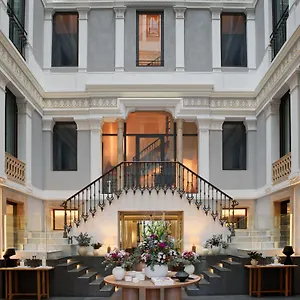 **** Hotel H10 Urquinaona Plaza España