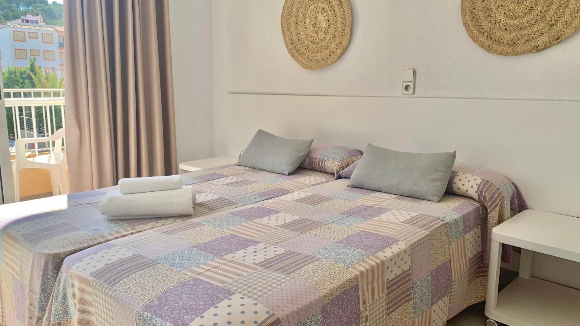 Hotel Lliteras Cala Ratjada  0*, Cala Ratjada (Mallorca) Spain